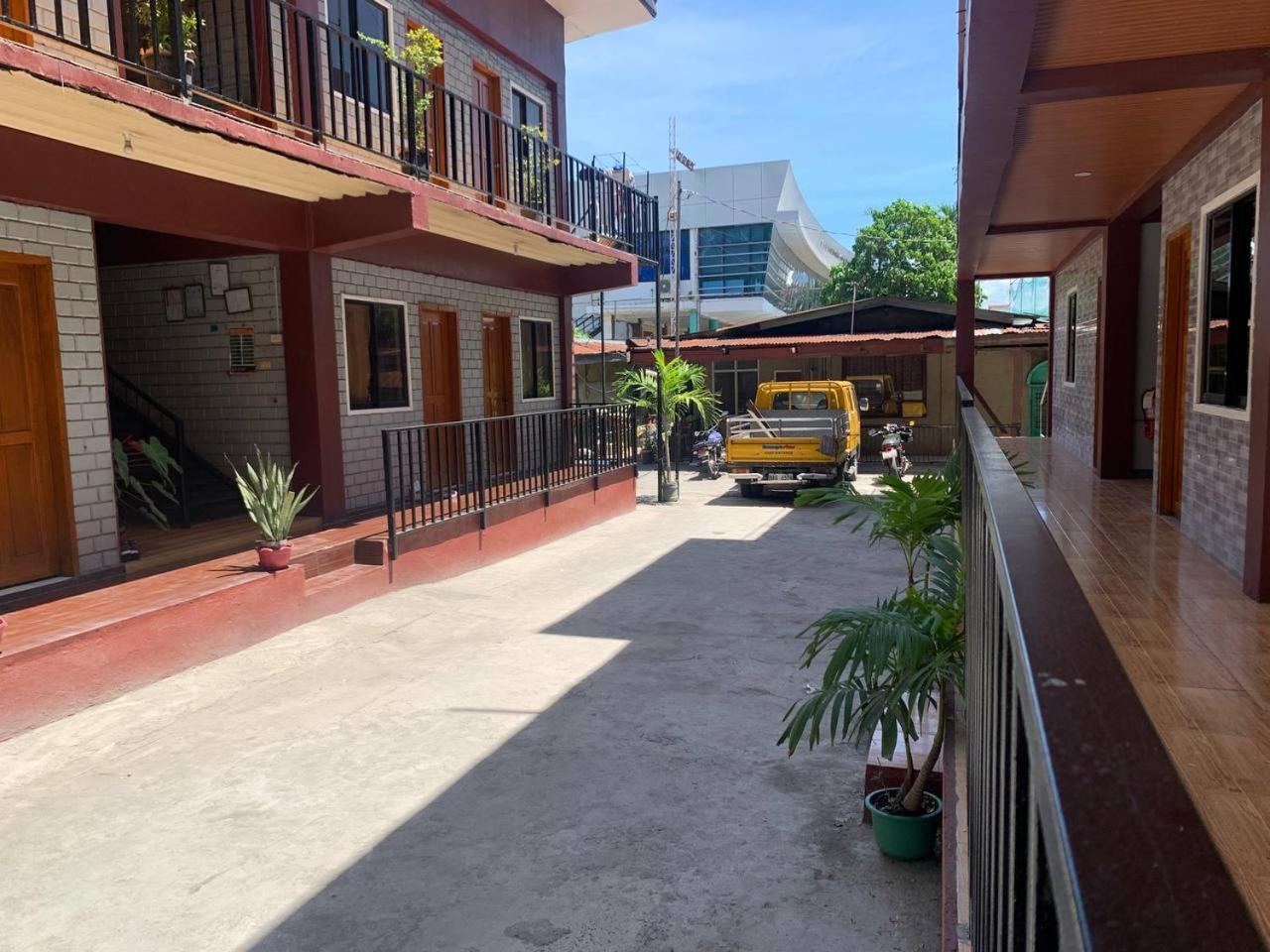 General Santos City Llaguno City Inn מראה חיצוני תמונה